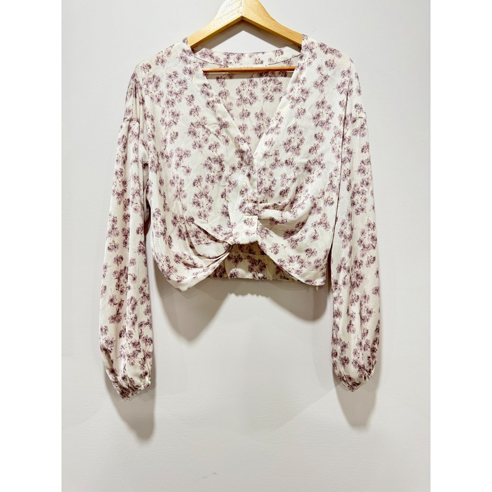 ASTR The Label Floral Twist Front Crop Top Purple Cream V-Neck Long Sleeve Small